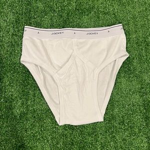 🩲 NEW! SIZE 38 JOCKEY WHITE COTTON BRIEFS
